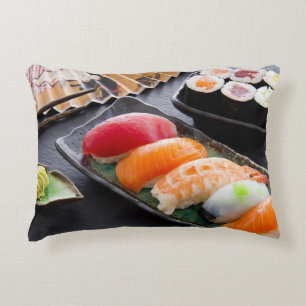 Sushi och rullar prydnadskudde