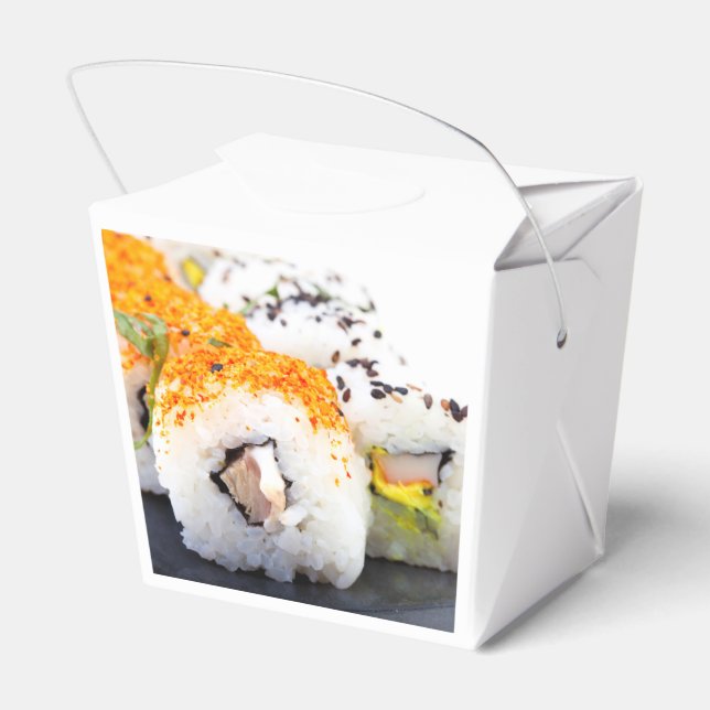 Sushi på en platta presentaskar (Baksidan Sidan)