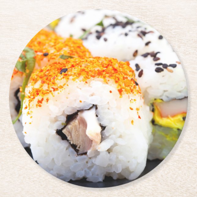Sushi på en platta underlägg papper rund (Framsidan)