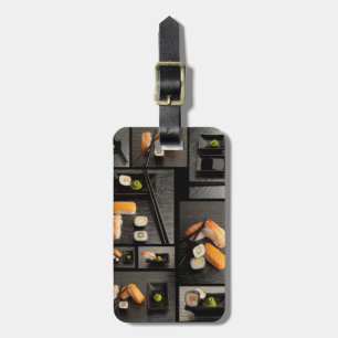 Sushi-samling på svart bakgrund bagagebricka