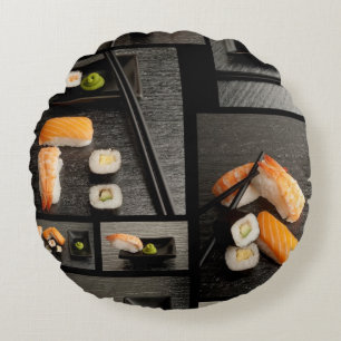 Sushisamling på svart bakgrund rund kudde