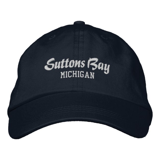 Suttons Bay Michigan Embroired Baseball Hat Broderad Keps (Framsida)