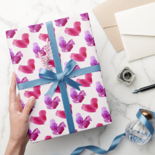 Svälla pappert med hjärtformade fingeravtryck presentpapper