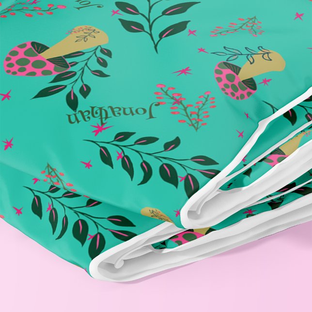 Svampar, grönt och Blommönstrets egna namn Fleecefilt (Bright colors and funny mushrooms for your nursery!)