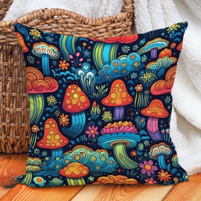 Svampar Groovy Retro-Vintage Vitaktig Kudde (Colorful mushrooms on navy blue decorator pillow)