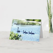 Svan Med Kycklingar På Floden