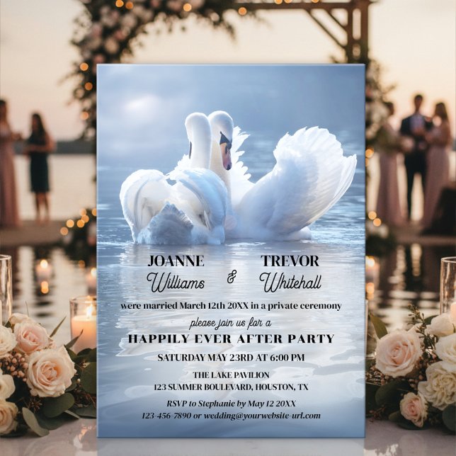 Svan Sjö Happily Ever After-fest Inbjudningar (Happily ever after wedding invitation featuring two swans in love on a sunlit lake)
