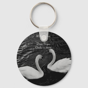 Svan som gifta sig Keychain Nyckelring