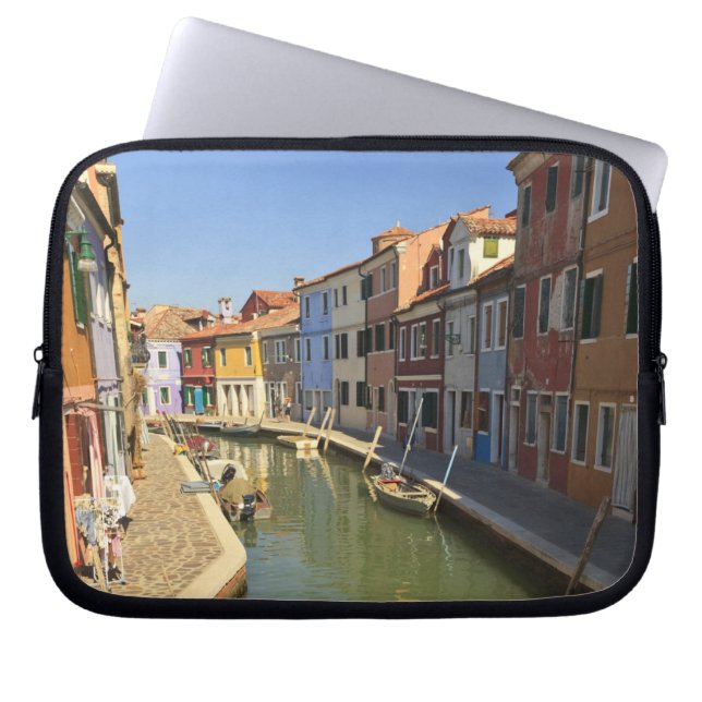 Svanar i kanal, Burano, Venedig, Italien Laptop Fodral (Framsidan)