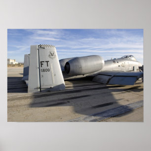 Svanen delar upp av A-10 en Thunderbolt II Poster