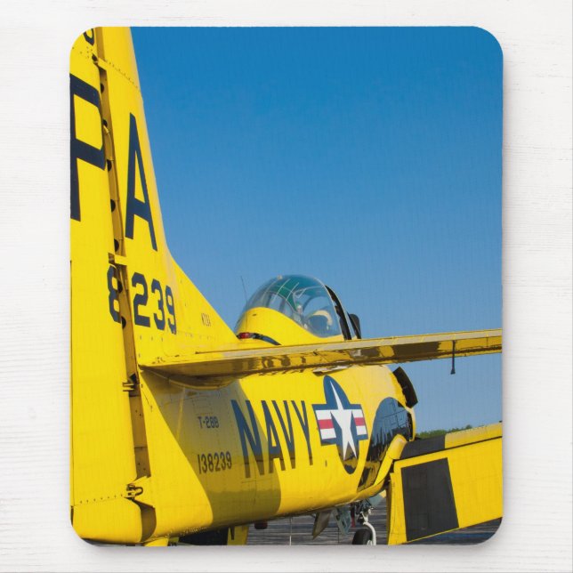 Svanen sköt 138239 Trojanmousepad för N726A T-28B Musmatta (Framsidan)