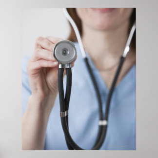 Sväng kvinnlig doktor med stetoskop poster