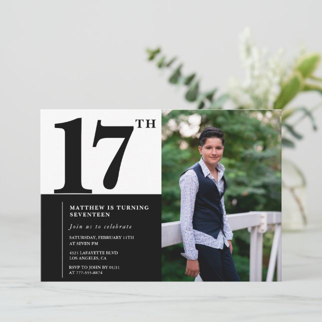 Svart 17-årsinbjudningar Elegant Chic Inbjudningar (Stående Fram)