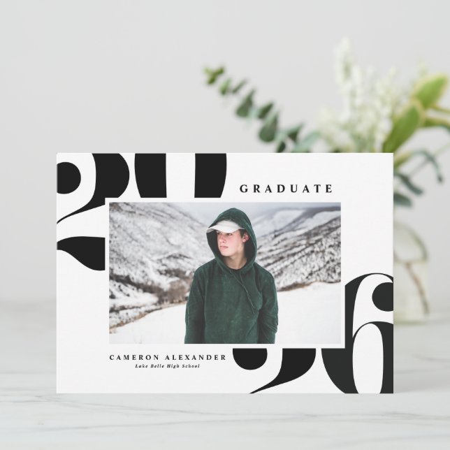 Svart 2025 Fet typografi Foto Examen Meddelande (Stående Fram)