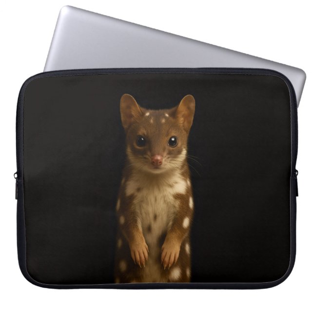 Svart 4 Luxe laptopsleeve, Sweet Quoll Laptop Fodral (Framsidan)
