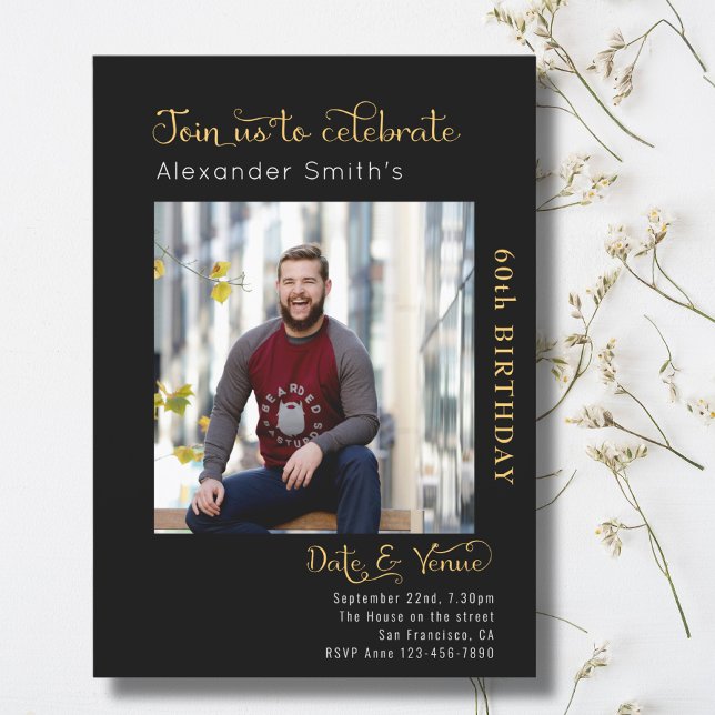Svart 60:e födelsedag inbjudningar (60th birthday personalized black and gold party invitations with photo)