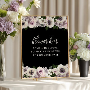 Svart anemon och Lila Blommigt Shower Flower Pub Poster