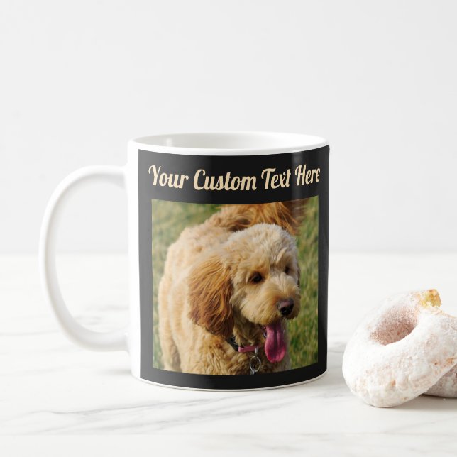 Svart Anpassningsbar Message Goldendoodle Hund Kaffemugg (Med munk)