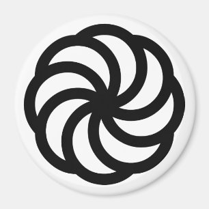 Svart armeniskt evighetsymbol på vit magnet