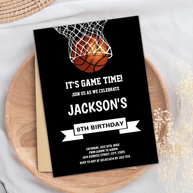 Svart Basketball Birthday-inbjudan Inbjudningar (Black Background Basketball Birthday Invitations)