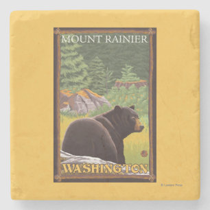 Svart björn i skogen - Mount Rainier, Washington Stenunderlägg