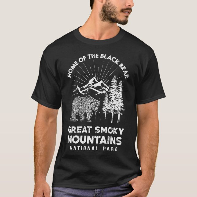 Svart björns Underbara rökiga bergsområde T Shirt (Framsida)