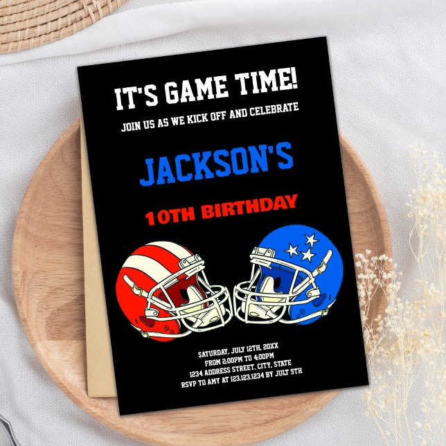 Svart blå eller röd fotboll på födelsedagen inbjudningar (Black Blue vs Red Football Birthday Invitations)