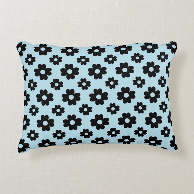Svart blomma Mönster på blå Prydnadskudde (Framsidan)
