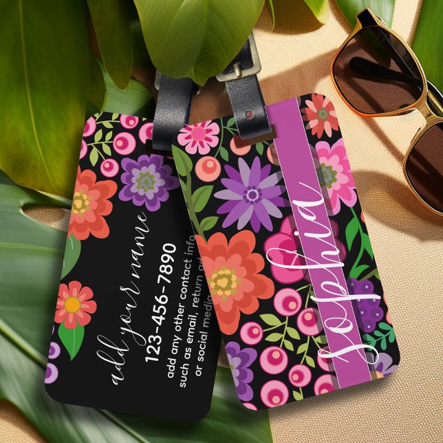 Svart blommönster för trendig med den bagagebricka (Personalized luggage tag with retro flower pattern and monogram - add contact information on back)