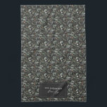 Svart botanisk elegant, modern familjepresentdekör kökshandduk<br><div class="desc">Sage grönt,  svart,  brun grönt och grått elegant,  modern eucalyptus vattenfärg botaniskt naturligt julklapp helgdag. Enkel,  ren elegant,  minimal design. Med utrymme för anpassning av familjen namn.</div>