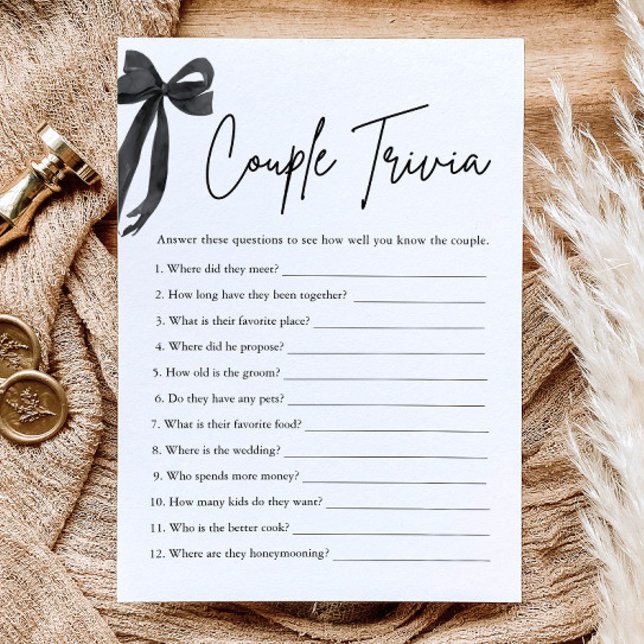Svart Bow Par Trivia Bröllopsduschspel  Inbjudningar (Black Bow Couple Trivia Bridal Shower Game)