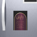 Svart burgundy guld arch-lyx 50-årsdag magnetisk inbjudningskort<br><div class="desc">En elegant magnetisk 50-årsinbjudan. En svart och grumlig bakgrund med en gyllene båge på framsidan.</div>