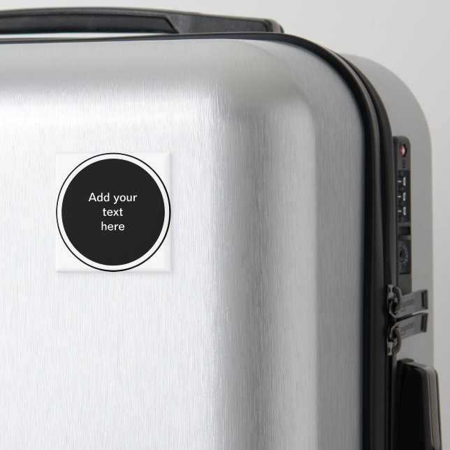 Svart cirkel med vit cirkel ram-MALLAT. Magnet (In Situ (Luggage))