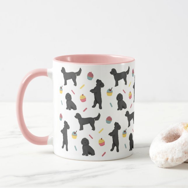 Svart cockapoos och Muffins Mugg (Med munk)