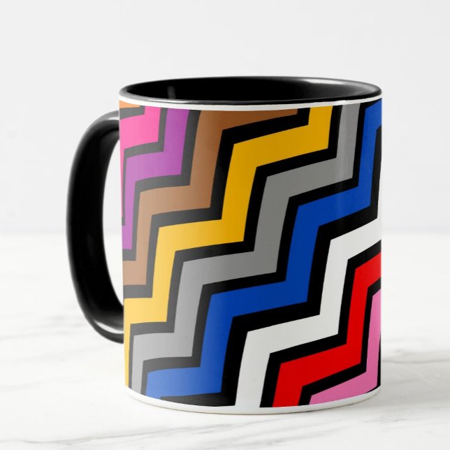 Svart design med flera färgade Zigzag Chevron Mugg (Skapare uppladdad)