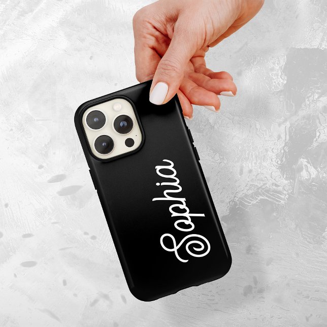 Svart | Ditt namn i Retro-skript (A bold, statement making phone case on a dark black background, with your name in retro white script)