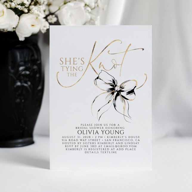 Svart elegant modern minimalist bröllopsfest inbjudningar (Black Bow Bridal Shower Invitation)