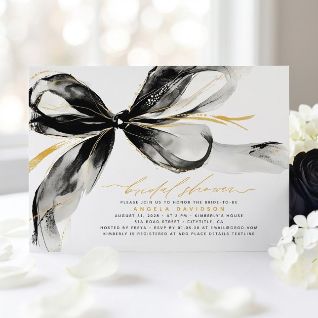 Svart elegant romantisk modern bröllopsfest-inbjud inbjudningar (Black Bow Whimsical Hand Drawn Bridal Shower Invitation )