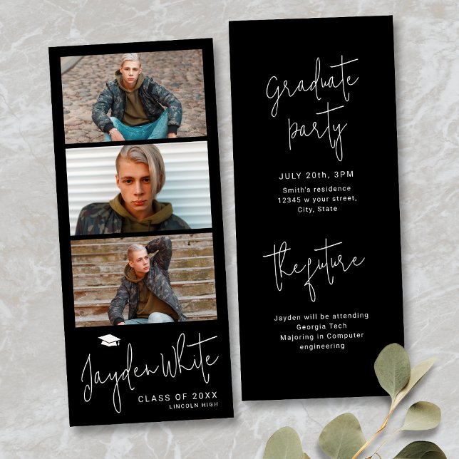 Svart Enkel Modern Skript 3 Foto Examen Inbjudningar (Black Simple Modern Script 3 Photo Graduation Invitation)