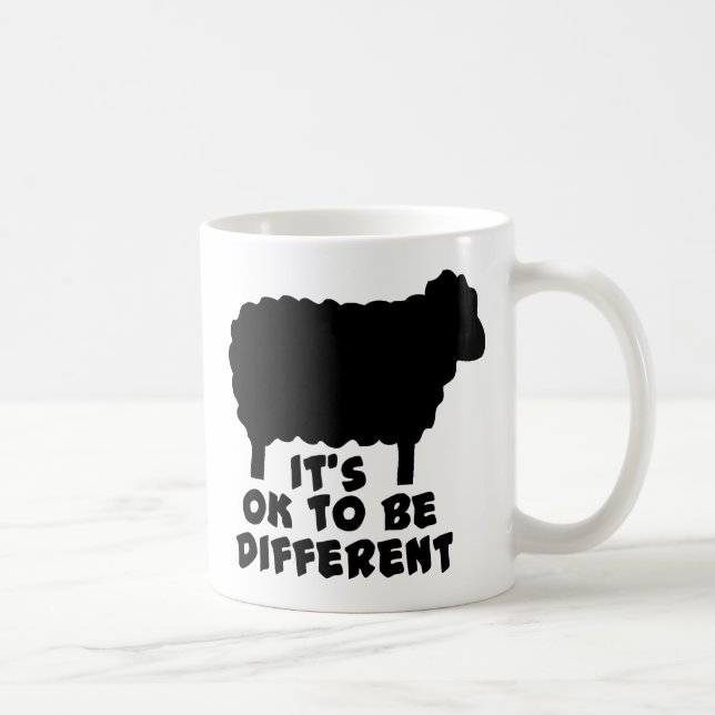 Svart får - det är okej att vara annorlunda kaffemugg (Höger)
