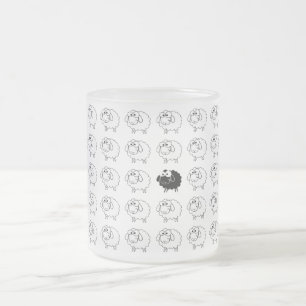 Svart får frostad glasmugg