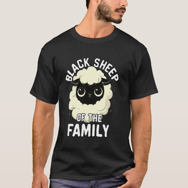 Svart får som familjen lustigt säger t shirt (Framsida)