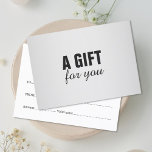 Svart Faux Silver-gåvsintyg för enkel Elegant Rabattkort<br><div class="desc">Kort för gåvocertifikat för skönhet eller mode-relaterade professioneller i elegant. Enkel chic med FAUX silver-bakgrund.</div>