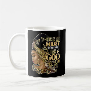 Svart flicka även mitt i stormen svarta kvinnor kaffemugg