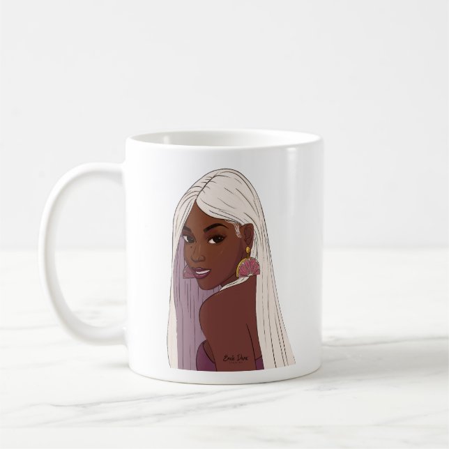 Svart flicka med vitt hår och rosa grapefruktörhän kaffemugg (Vänster)