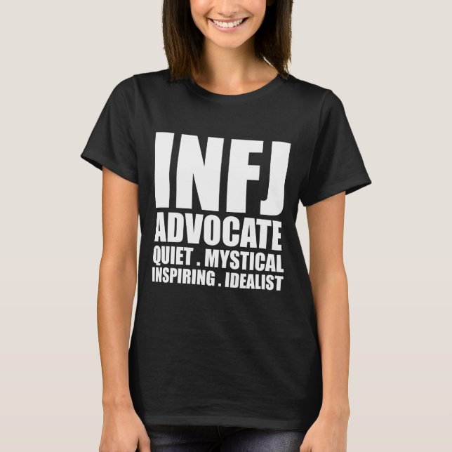Svart för skjorta för INFJ-förkämpe inbunden T Tee Shirt (Framsida)