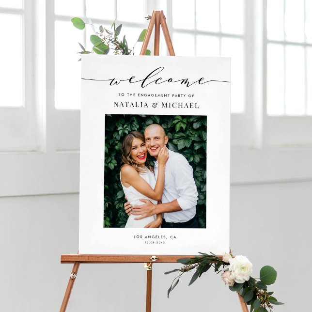 Svart Förlovningsfest i skript - fotodesign Poster (Elegant photo welcome sign with black calligraphy and minimalist script for engagement parties. )