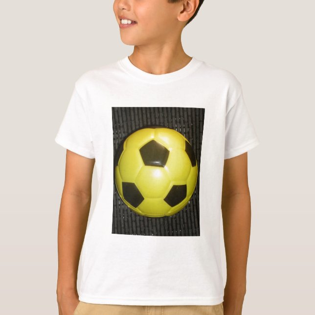 Svart fotboll och Gult Tee Shirt (Framsida)