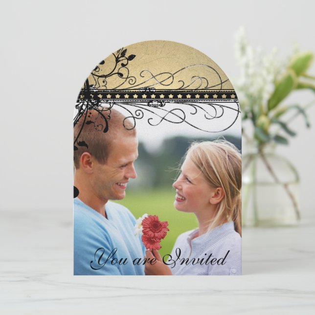 Svart Funky Elegant Virvel Bröllopsfoto Inbjudan (Stående Fram)