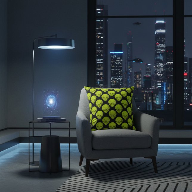 Svart fyllning med Grönt Alienhuvuden Kudde (Skapare uppladdad)